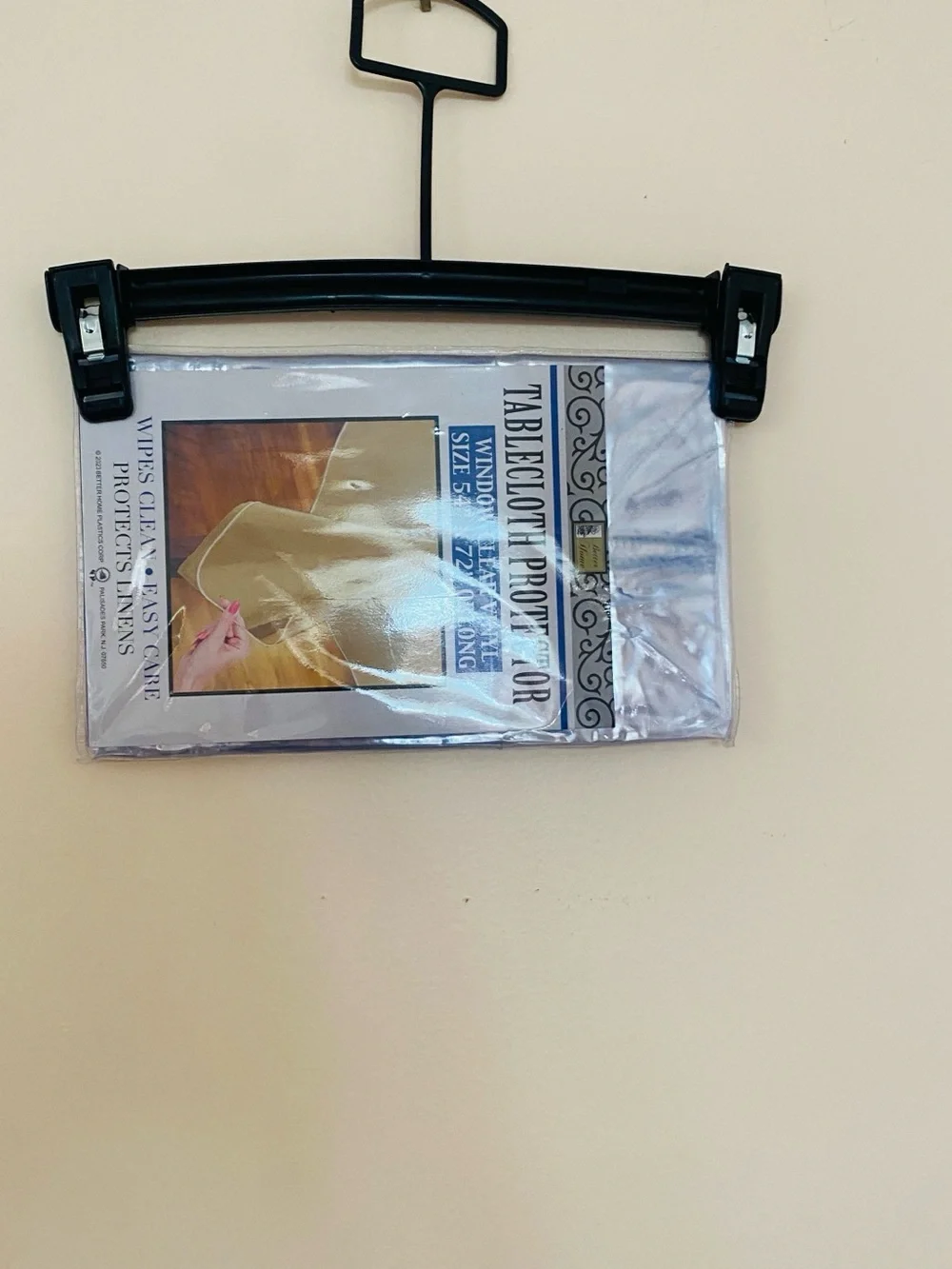 Tablecloth protector